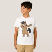 馬のヒップホップダンスダブ Tシャツ (正面フル)