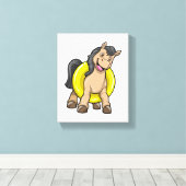 馬のビーチでスイムリング キャンバスプリント (インサイチュ (ウッドフロア))