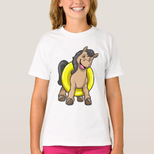 馬のビーチでスイムリング Tシャツ