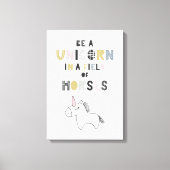 馬のフィールドで一角獣である キャンバスプリント (正面)