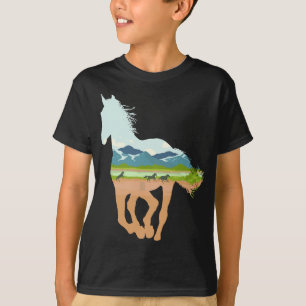 馬のプリントと風景馬好き – 動物ホー Tシャツ