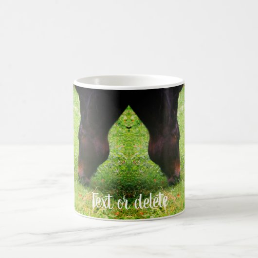 馬の友人の放牧パーソナライズされた コーヒーマグカップ (中央)