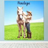 馬の女の子の乗馬の牧草地パーソナライズ キャンバスプリント (インサイチュ (ウッドフロア))