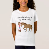 馬の娘とお話中 Tシャツ (正面)
