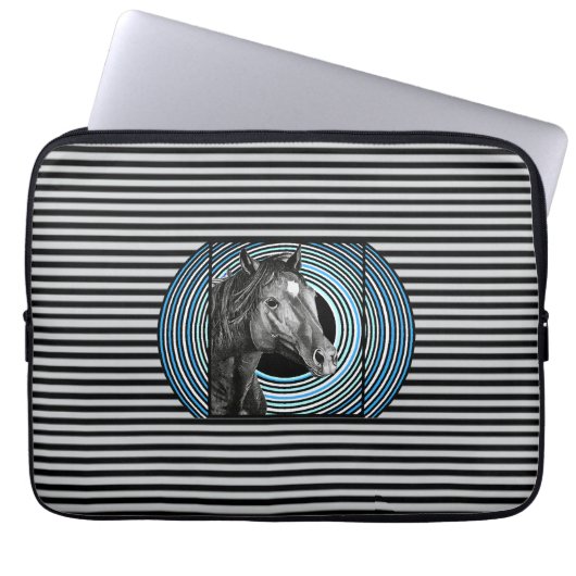 馬の手描きアート ラップトップスリーブ (正面)