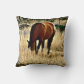 馬の枕を牧草を食べること クッション (裏面)