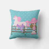 馬の柵とサドルを持つ小さな女性のカーボーイ クッション (裏面)