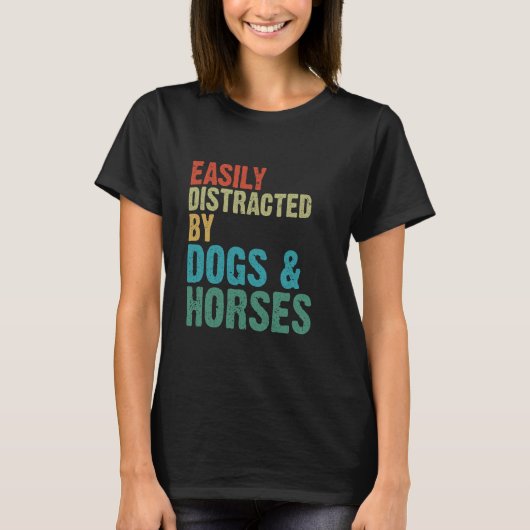 馬の犬に簡単に気を散らす – 馬ライダー&D Tシャツ (正面)