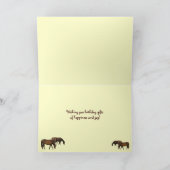 馬の誕生日を牧草を食べること カード (内部)