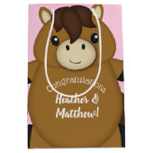 馬の赤ちゃんシャワーピンク ミディアムペーパーバッグ (正面)