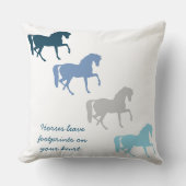馬の足跡 クッション (正面)