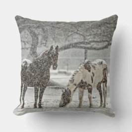 馬の農場牧場乗車は西部のウマ科のなペットを遊ばします クッション