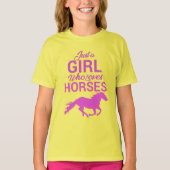 馬のTシャツが大好きな女の子を馬が駆け寄る Tシャツ (正面)