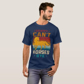 馬はバイバイできないって残念 Funny Vintage old Horse fami Tシャツ (正面フル)