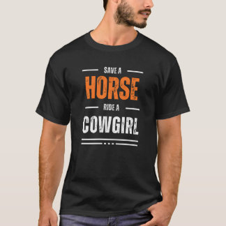 馬を女性のカーボーイに乗せる Tシャツ
