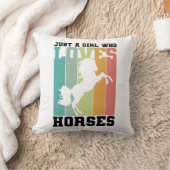 馬を愛する女の子 馬の女の子| Horse Girl クッション (ブランケット)