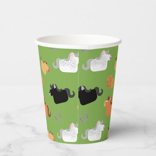 馬を持って 紙コップ (右)