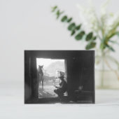 馬を持つ戸口のカウボーイ ポストカード (スタンド正面)