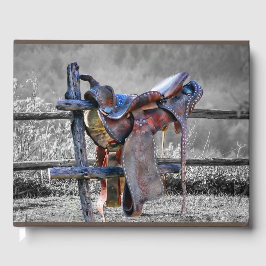 馬サドルの上にコーラルフェンスウェスタン ゲストブック (正面)