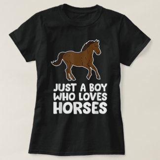 馬好きな少年 馬が大好きな少年 Tシャツ