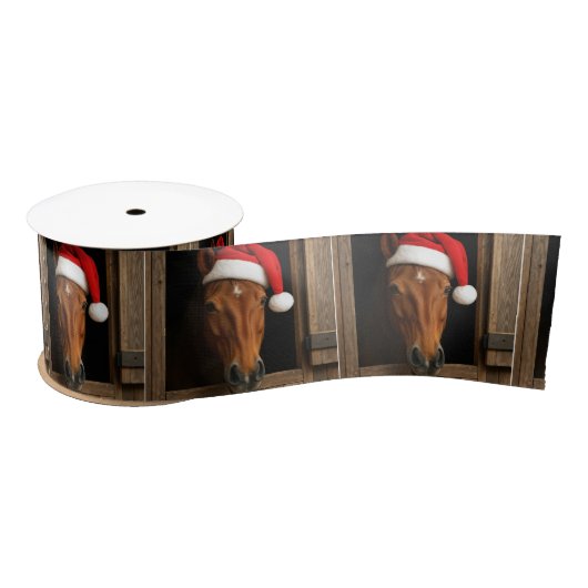 馬小屋の窓から顔を出すクリスマスの馬 サテンリボン (リール)