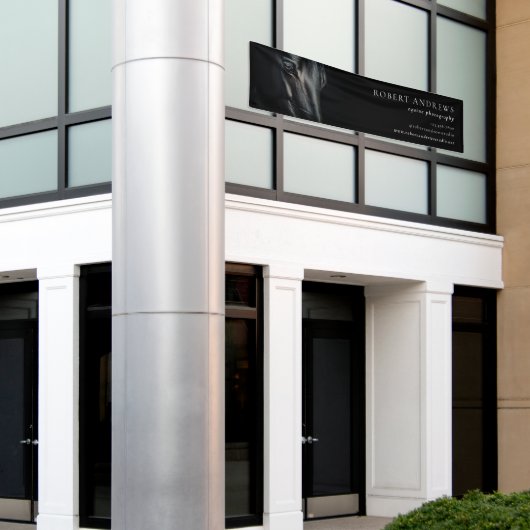 馬術ビジネスウマ科のペット写真 横断幕 (ビルの外側)