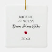 馬術馬ショーライダー文字ジャンパーレッドローズ セラミックオーナメント (裏面)