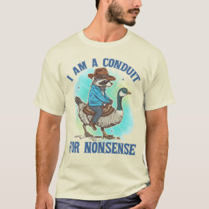 馬鹿げたことを伝える媒体 Funny Cowboy Raccoon Tシャツ