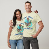 馬鹿げたことを伝える媒体 Funny Cowboy Raccoon Tシャツ (ユニセックス)