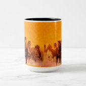 馬 - コーヒー、紅茶のマグカップ ツートーンマグカップ (中央)