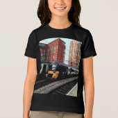 駅で列車を運転する トライブレンドTシャツ (正面)