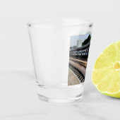 駅で列車 ショットグラス (左)