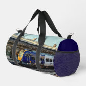 駅で青黄列車 ダッフルバッグ (右コーナー)