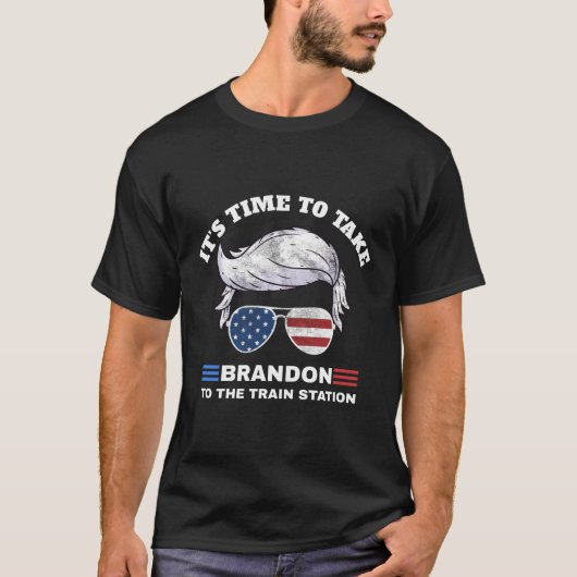駅まで行く時間だ Tシャツ (正面)