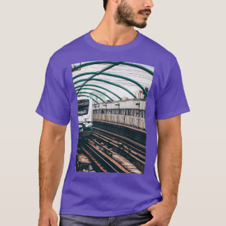 駅メトロ鉄道線路 Tシャツ