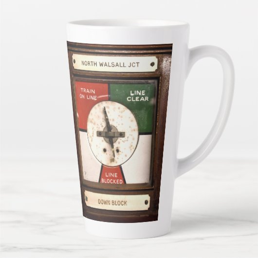 駅 カフェラテマグ (右)