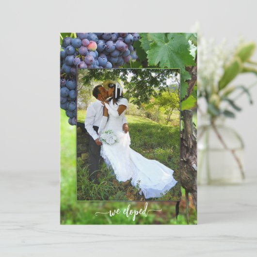 駆け落ちワインをテーマ結婚にした写真 招待状 (スタンド正面)