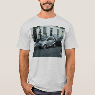 駐車のなされた簡単 Tシャツ