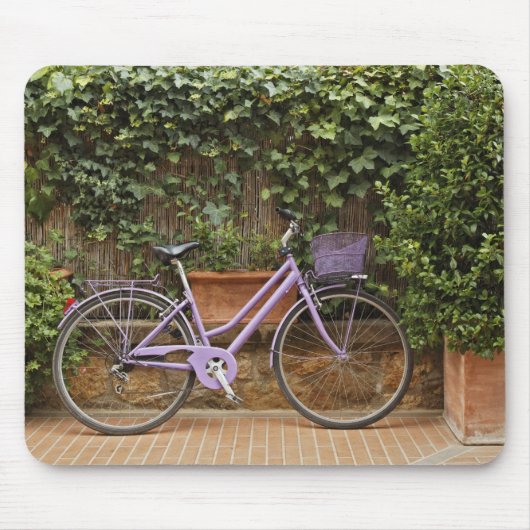 駐輪自転車、ピエンザ、イタリア、トスカーナ マウスパッド (正面)