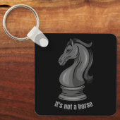 騎士はチェス盤のゲーム作品ではない キーホルダー (正面)