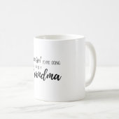 驚いたおばあちゃんになる コーヒーマグカップ (正面右)