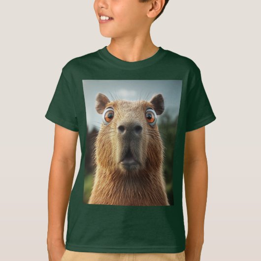 驚いたキャピバラ接写 Tシャツ (正面)