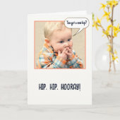 驚いた幼い男の子がお尻交換に カード (黄色い花)