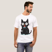 驚いた黒いキャラクター猫 Tシャツ (正面フル)