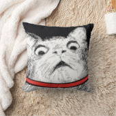 驚かされた猫のあえぎのミーム-枕 クッション (ブランケット)