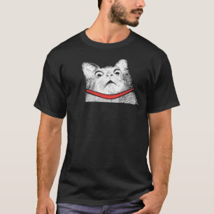 驚かされた猫のあえぎのミーム-黒いTシャツ Tシャツ