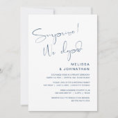 驚きのニュース!私たち、結婚式を挙げちゃいました! ウェディングエロープパーティーの招待状 招待状 (正面)