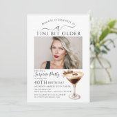 驚きのパーティーA Tiniビット古いMartini 40th 招待状 (スタンド正面)