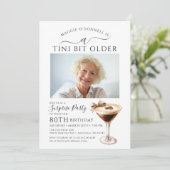 驚きのパーティーA Tiniビット古いMartini 80th 招待状 (スタンド正面)