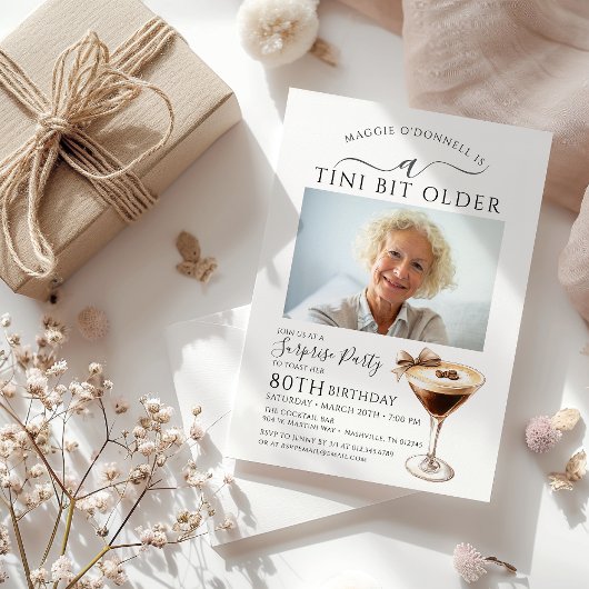 驚きのパーティーA Tiniビット古いMartini 80th 招待状